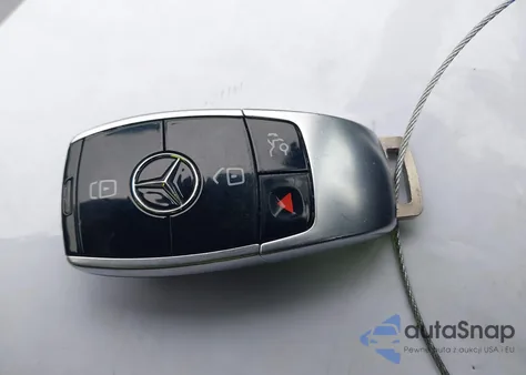 2019 Mercedes-Benz E 300 4Matic from USA, damaged, VIN WDDZF4KBXKA552653